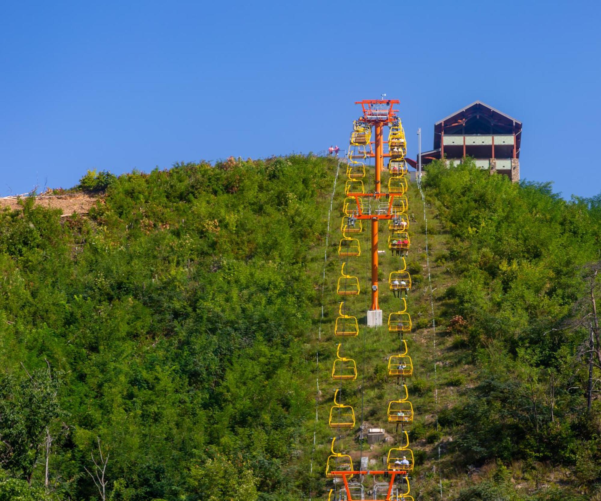 A Stones Throw, You Get 1089 Free Attraction Tickets Per Paid Day, Dollywood And Much More! Pigeon Forge Kültér fotó